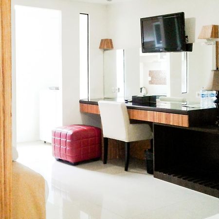 Kyo Serviced Apartment Jakarta Cilandak  Exterior photo