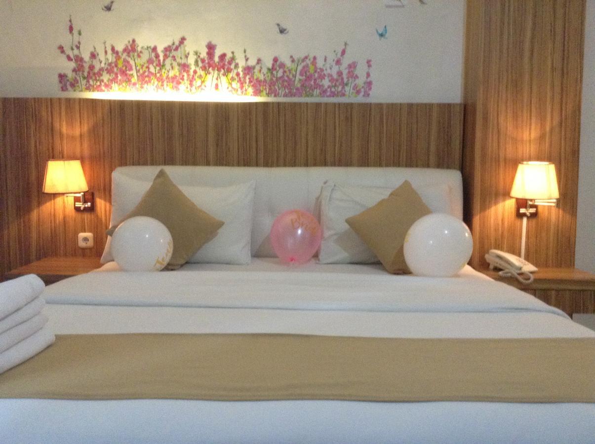 Kyo Serviced Apartment Jakarta Cilandak  Exterior photo
