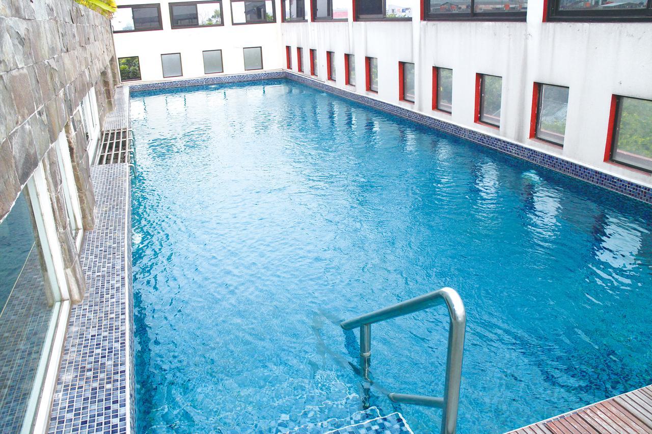 Kyo Serviced Apartment Jakarta Cilandak  Exterior photo