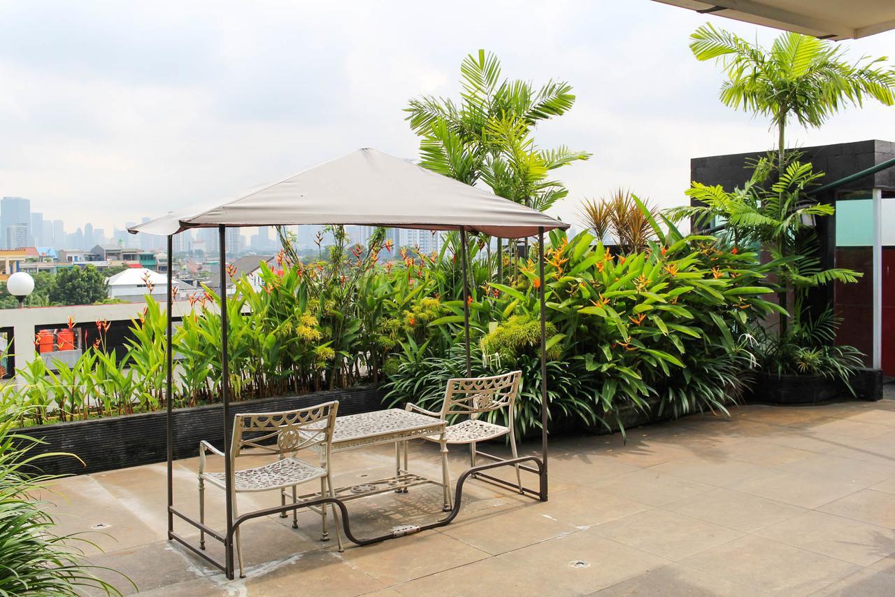 Kyo Serviced Apartment Jakarta Cilandak  Exterior photo