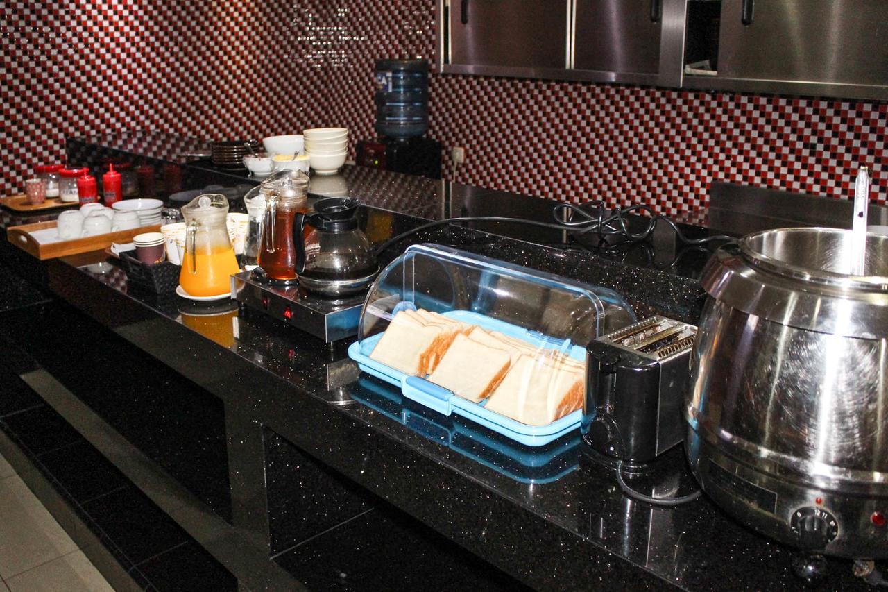 Kyo Serviced Apartment Jakarta Cilandak  Exterior photo