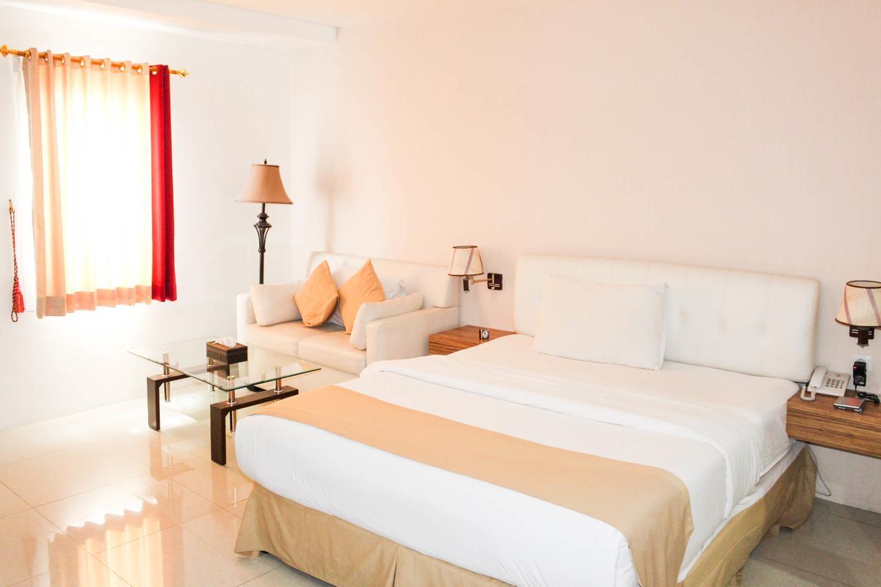 Kyo Serviced Apartment Jakarta Cilandak  Exterior photo