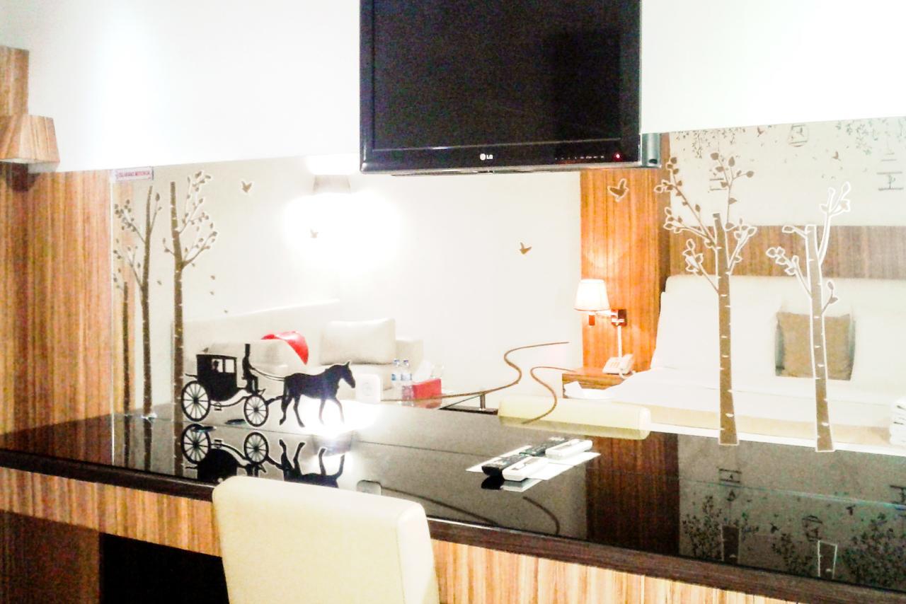 Kyo Serviced Apartment Jakarta Cilandak  Exterior photo