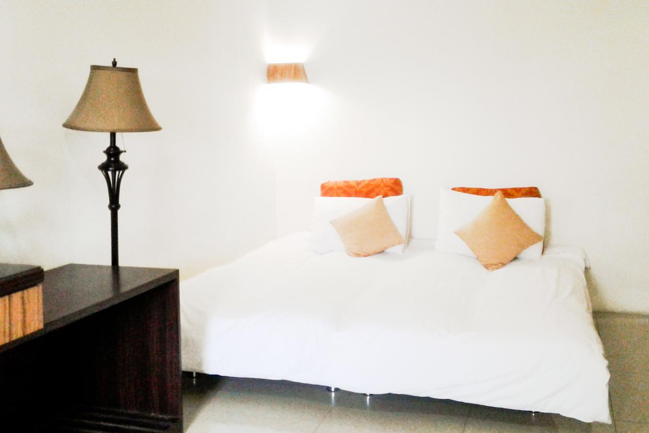 Kyo Serviced Apartment Jakarta Cilandak  Exterior photo