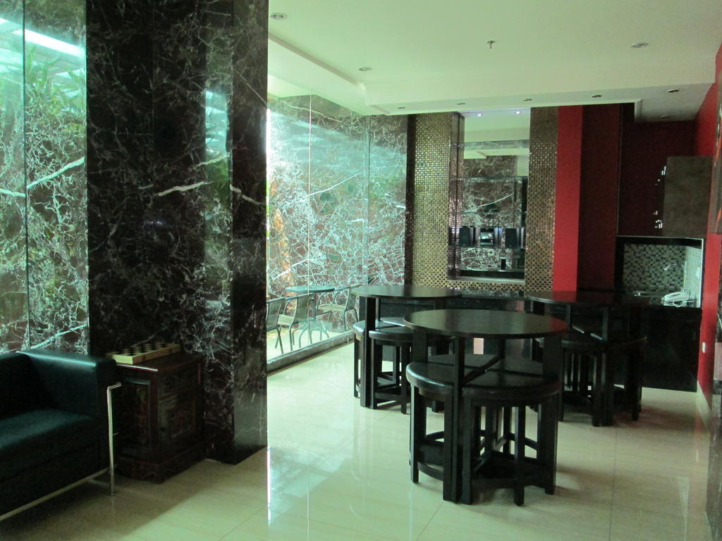 Kyo Serviced Apartment Jakarta Cilandak  Exterior photo